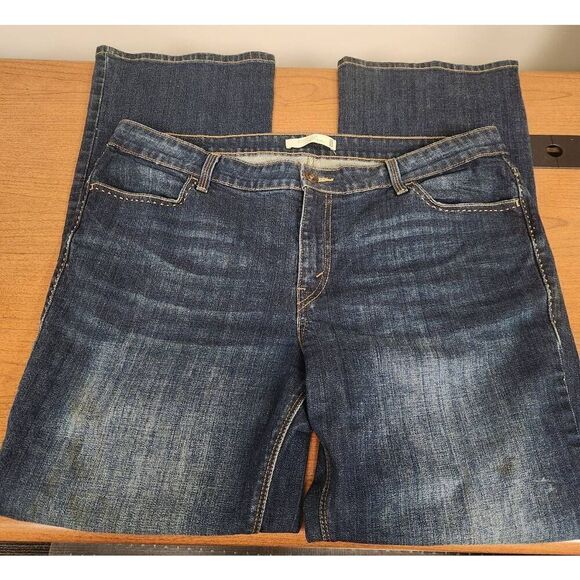 Levi 18M 590 Boot Cut Jeans. Measures approx 40W x 31 inseam x 11 rise - Picture 1 of 10